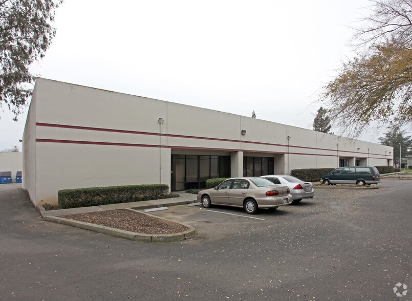 More Photos Of 9910 Horn Rd, Sacramento Warehouse For Lease