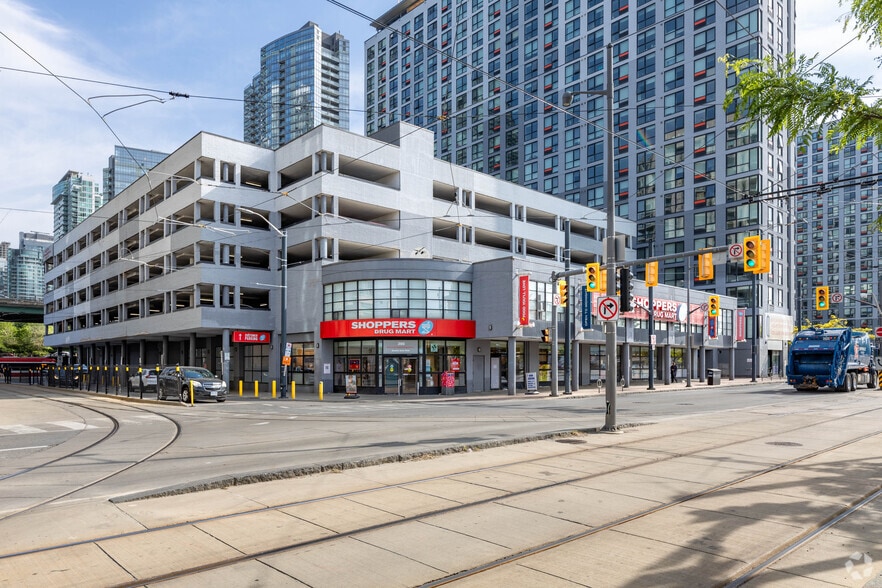 Primary Photo Of 390 Queens Quay W, Toronto General Retail For Lease