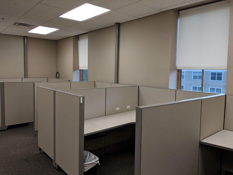 More Photos Of 303 1st Ave NE, Faribault Coworking Space