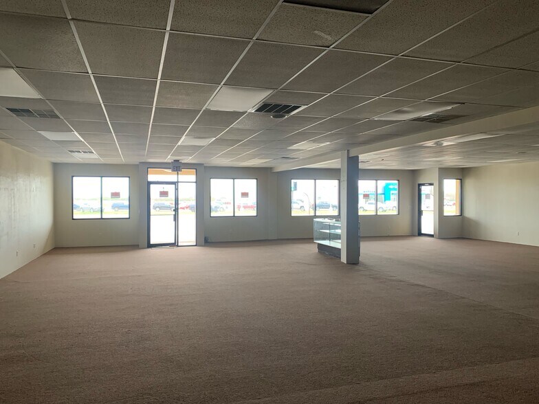 More Photos Of 1600 S State St, Jerseyville Unknown For Lease