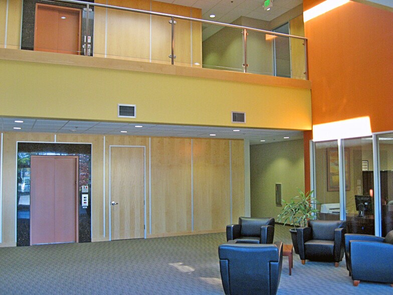 More Photos Of 3663 N Laughlin Rd, Santa Rosa Medical For Lease