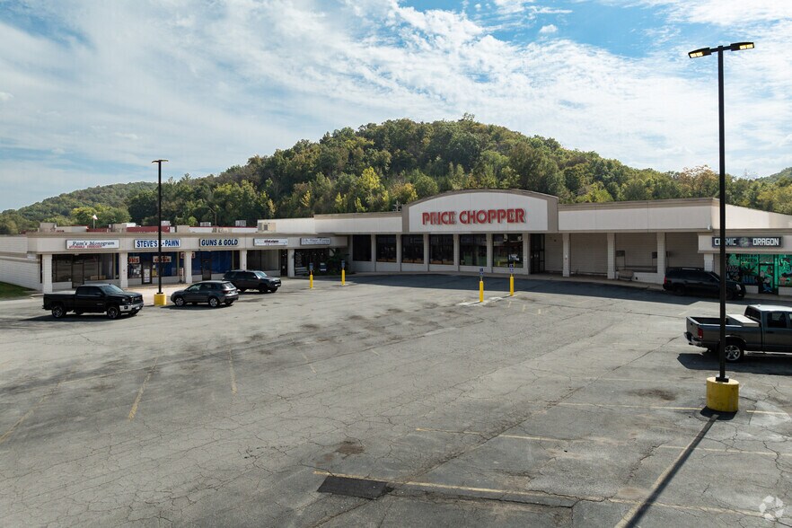 More Photos Of 4634-4639 Gravois Rd, House Spgs, House Springs Supermarket For Lease