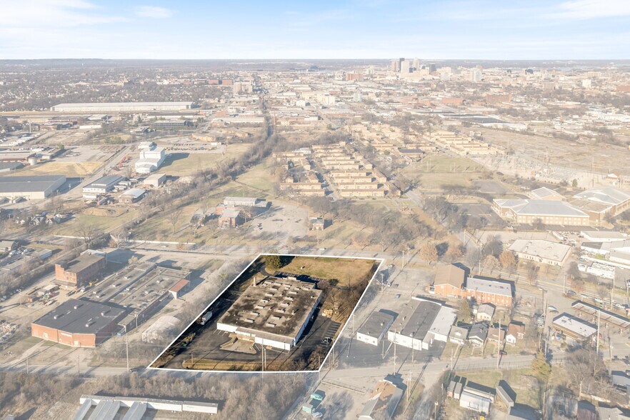 More Photos Of 1500 Algonquin Pky, Louisville Warehouse For Lease