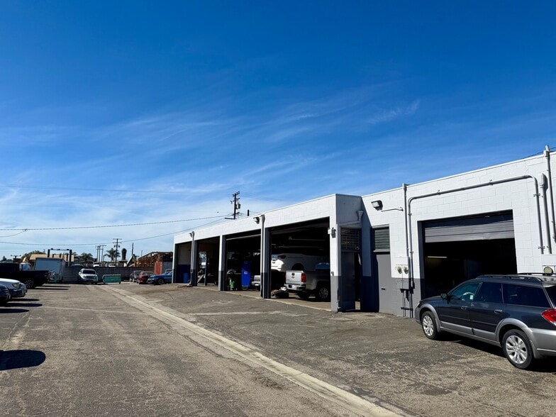 More Photos Of 1551-1575 Los Angeles Ave, Ventura Industrial For Sale