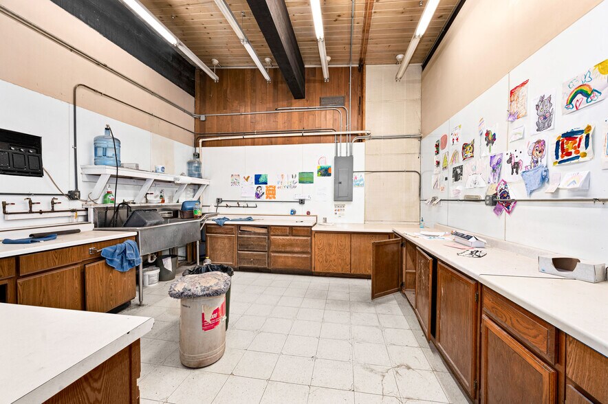 More Photos Of 350 Garfield Ave, Duluth Warehouse For Lease