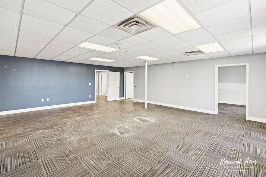 More Photos Of 124 E River St, Momence Warehouse For Sale