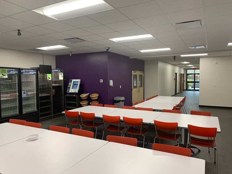 More Photos Of 1239 O.G. Skinner Dr, West Point Office For Sale