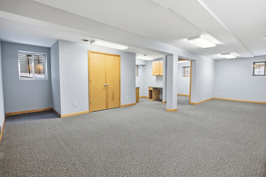 More Photos Of 1700 18th St, Charleston Office For Sale