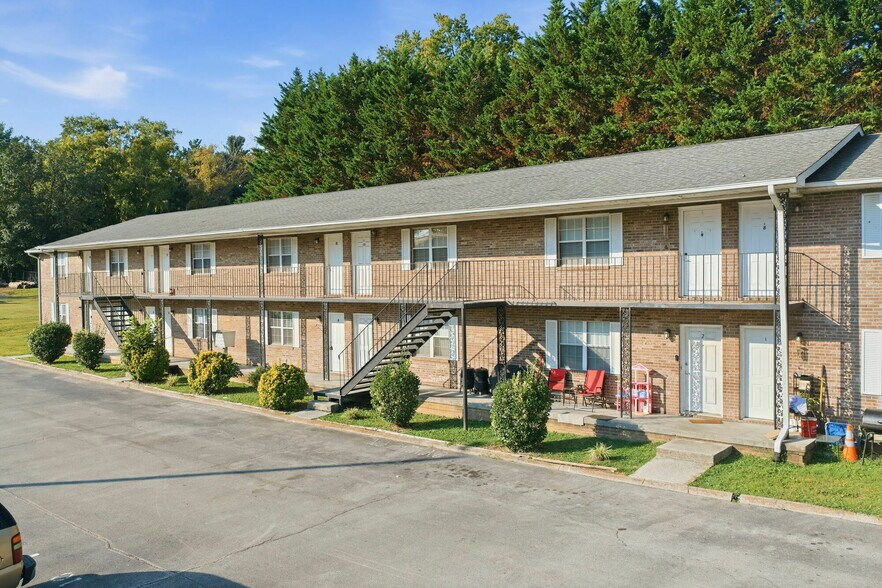 More Photos Of 706 E Inskip Dr, Knoxville Apartments For Sale