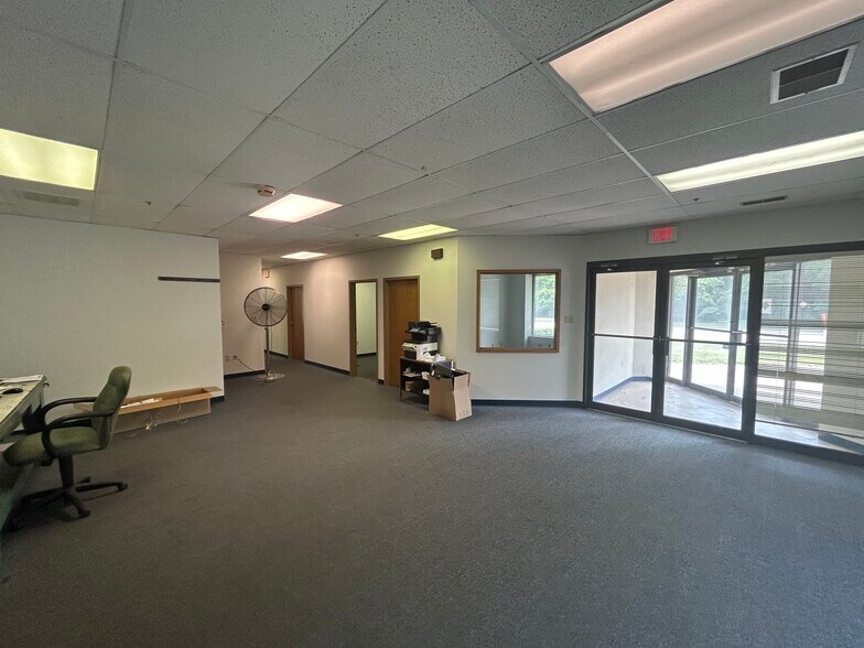 More Photos Of 2301 N Bendix Dr, South Bend Unknown For Lease