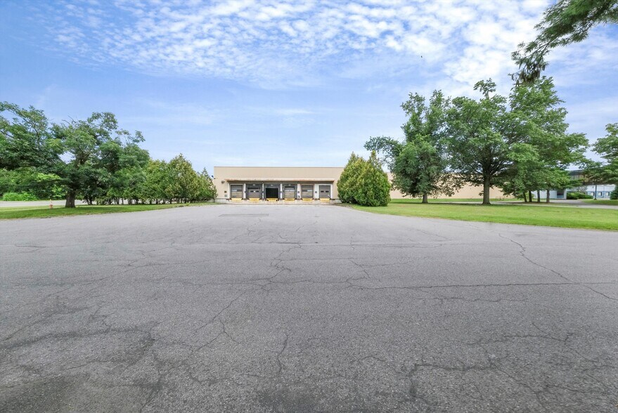 More Photos Of 1700 Enterprise Dr, Kingston Warehouse For Sale