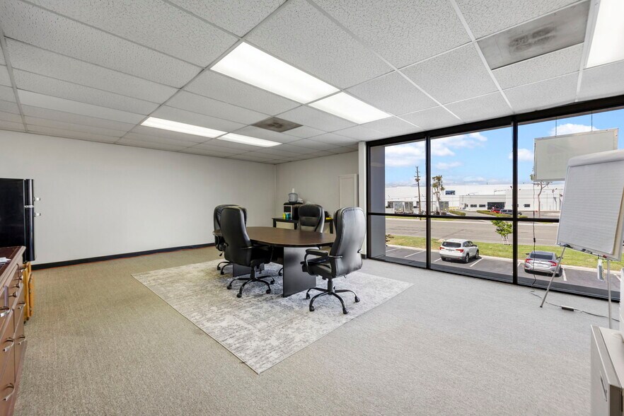 More Photos Of 1215-1223 N Tustin Ave, Anaheim Light Distribution For Sale