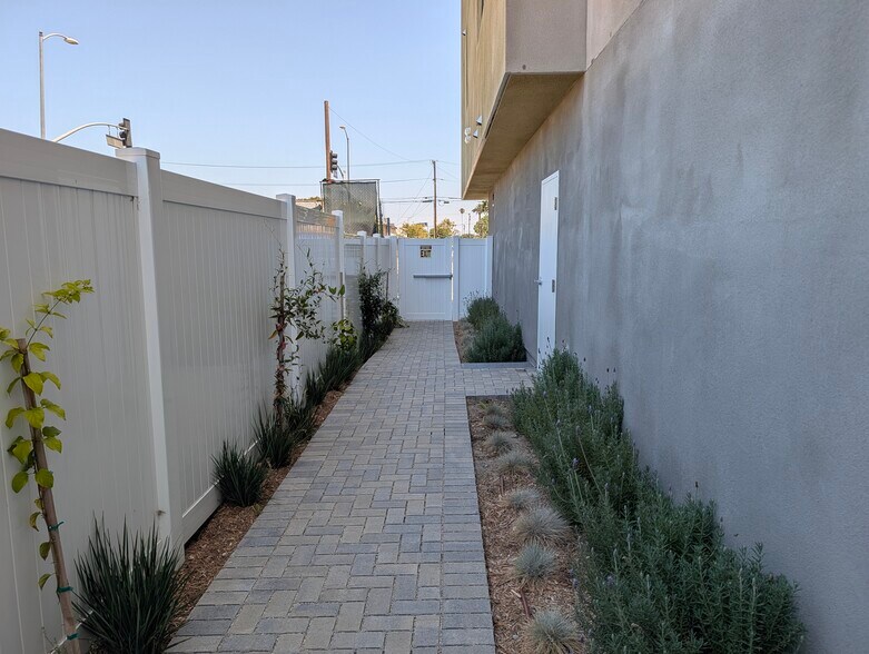 More Photos Of 1156 W Florence Ave, Los Angeles Apartments For Sale