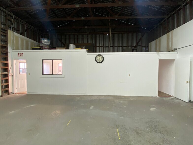 More Photos Of 1340-1342 N Emerald Ave, Modesto Warehouse For Lease