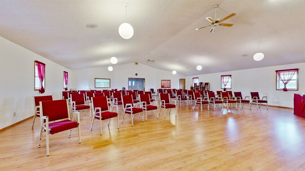 More Photos Of 554 Country Way N, Kalispell Religious Facility For Sale