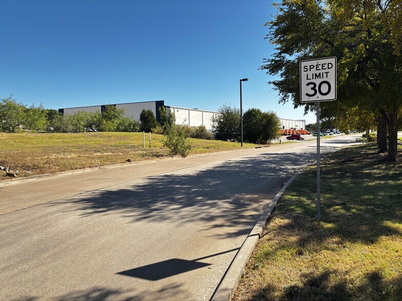 More Photos Of 3550 Regent Blvd, Irving Land For Sale