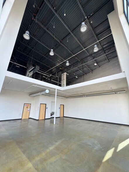 More Photos Of 4655 W California Ave, Salt Lake City Manufacturing For Lease