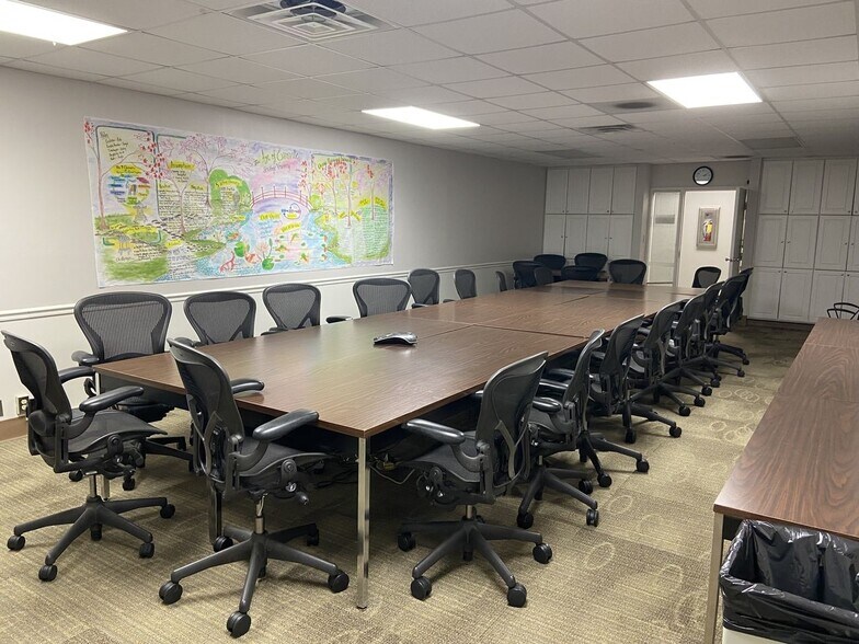 More Photos Of 615 W Virginia St, Evansville Medical For Sale