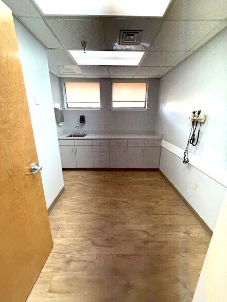 More Photos Of 4531 N Davis Hwy, Pensacola Medical For Lease