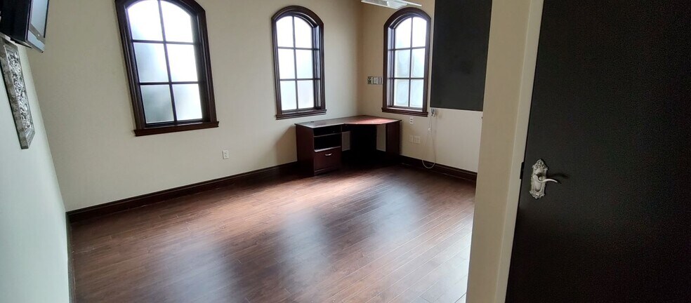 More Photos Of 4450 Union St, Johnstown Medical For Sale