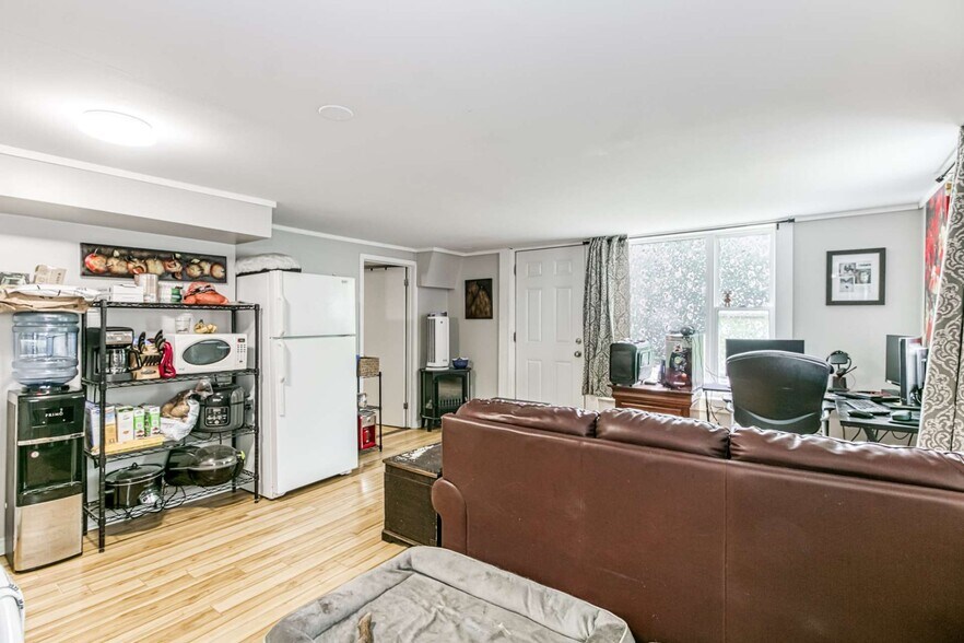 More Photos Of 22 Whittaker St, Sudbury Multifamily For Sale