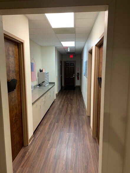 More Photos Of 204 N Hamilton St, Richmond Medical For Lease