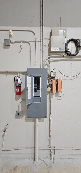 More Photos Of 10501 S Orange Ave, Orlando Light Manufacturing For Sale