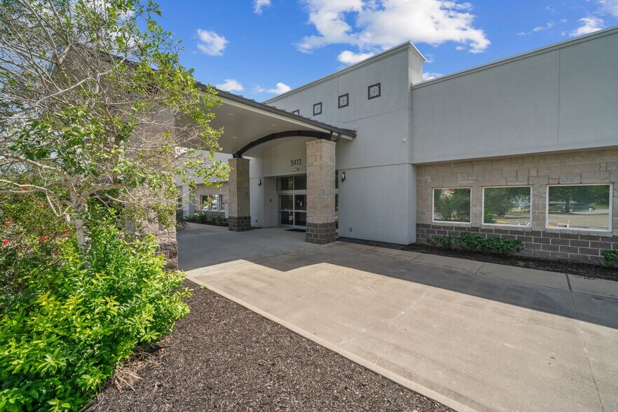 More Photos Of 5413 Crenshaw Rd, Pasadena Medical For Sale