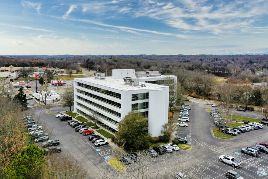 More Photos Of 408 N Cedar Bluff Rd, Knoxville Office For Lease