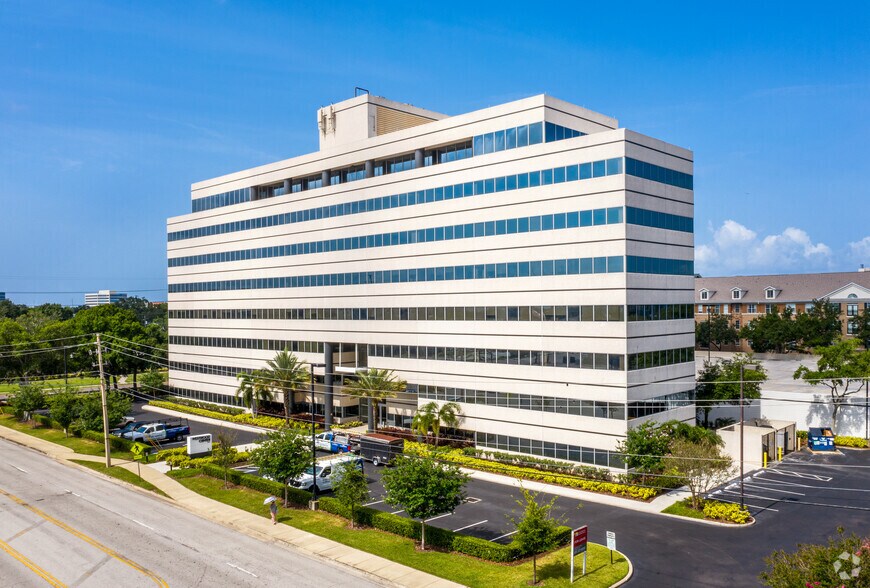 More Photos Of 2002 N Lois Ave, Tampa Office Residential For Lease