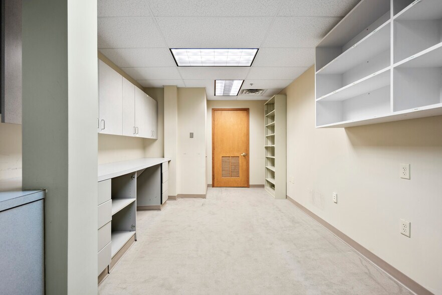 More Photos Of 40 Beaver St, Albany Office For Lease