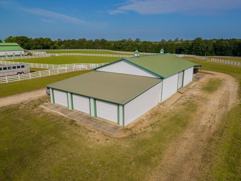 More Photos Of 5676 State Highway 2 W, Defuniak Springs Horse Stables For Sale