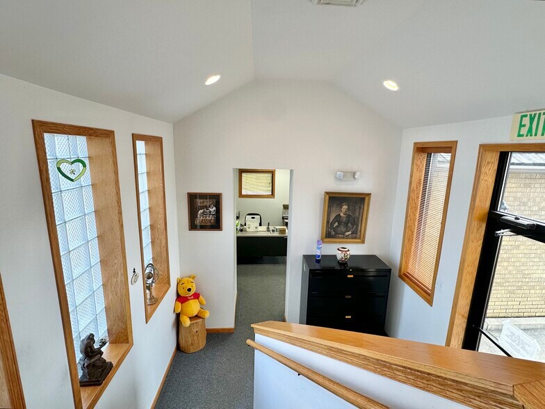 More Photos Of 510 Ridge Rd, Munster Office For Lease