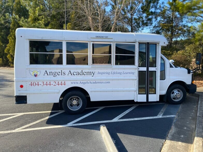 More Photos Of 5845 Campbellton Rd SW, Atlanta Daycare Center For Sale