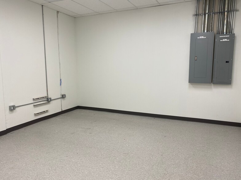 More Photos Of 19214 Clay Rd, Katy Unknown For Lease