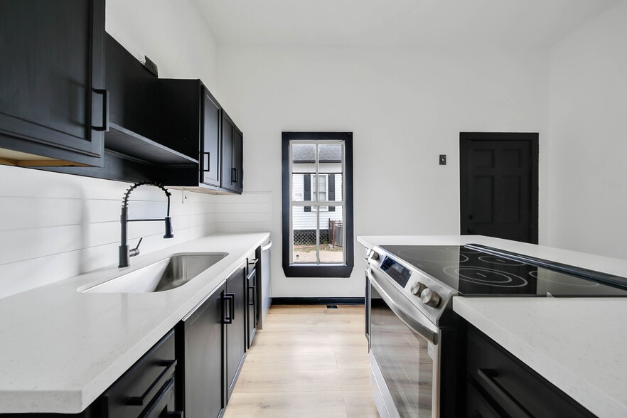 More Photos Of 106 Spring School Rd, Spring Storefront Retail Office For Sale