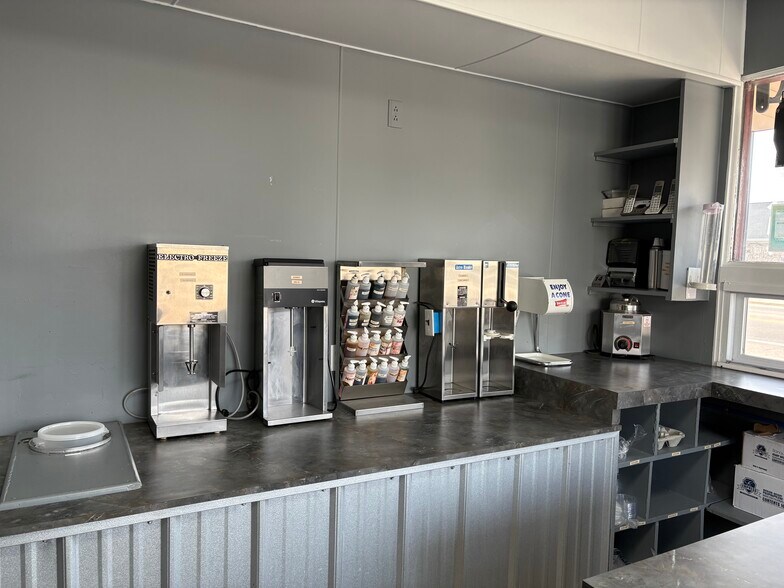 More Photos Of 228 W Broad St, Chesaning Restaurant For Sale