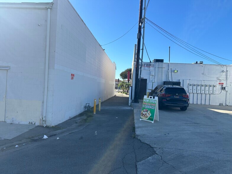 More Photos Of 1030 N Hacienda Blvd, La Puente Freestanding For Sale