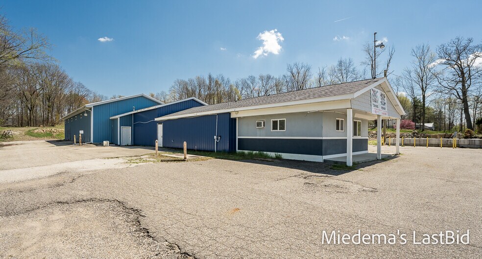 More Photos Of 1633 S Hanover, Hastings Auto Repair For Sale