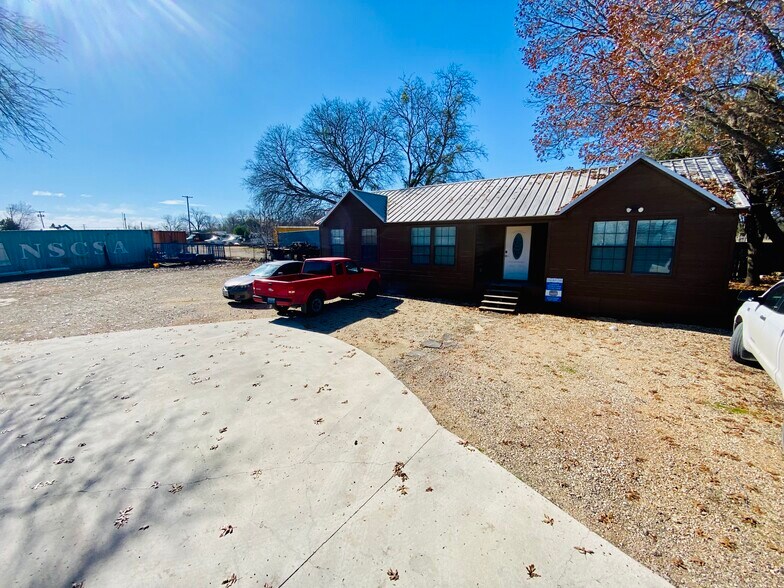 More Photos Of 4747 Old Highway 81, New Braunfels Office For Sale