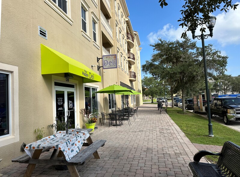 Primary Photo Of 424 Luna Bella Ln, New Smyrna Beach Apartments For Lease