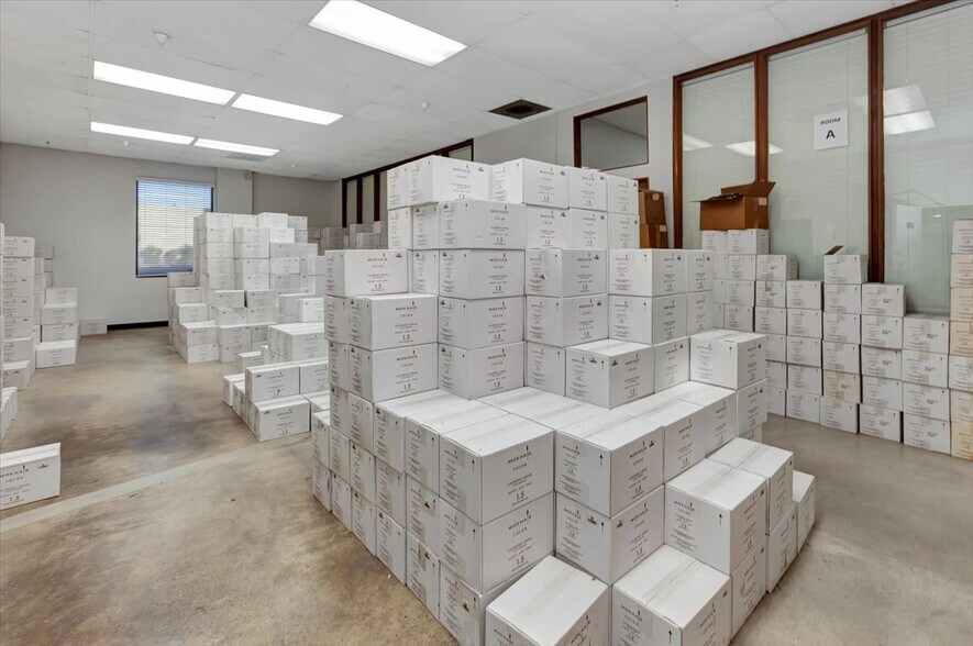 More Photos Of 1061 S Melrose St, Placentia Warehouse For Sale