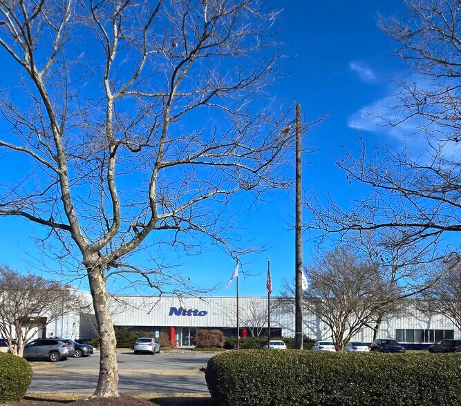 More Photos Of 809 Principal Ct, Chesapeake Manufacturing For Lease