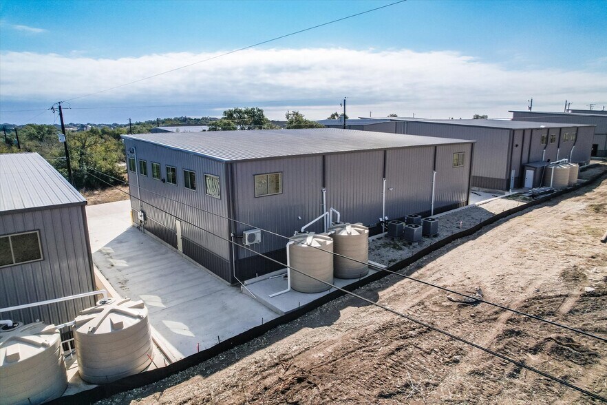 More Photos Of 10020 Darden Hill Rd, Austin Light Distribution For Sale