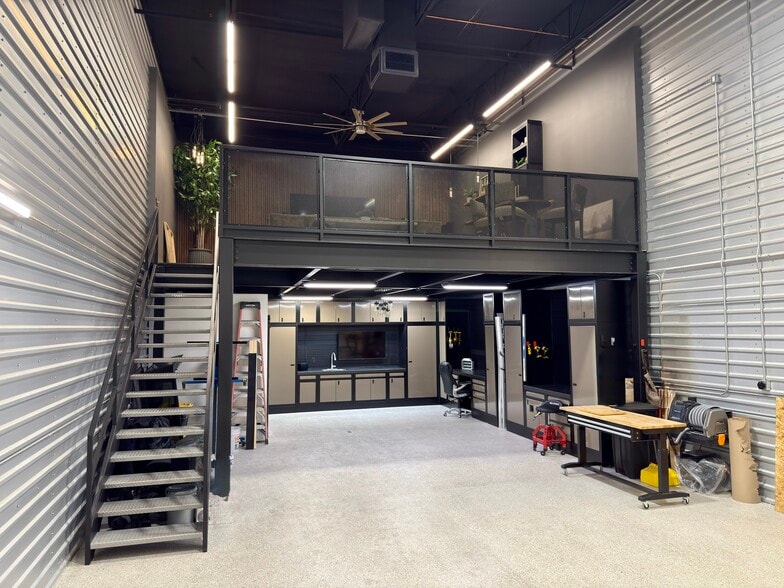 Primary Photo Of 7800 E Greenway RD. Unit A105, Scottsdale Warehouse For Sale