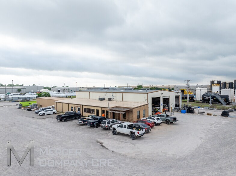 More Photos Of 3116 S Council Rd, Oklahoma City Manufacturing For Lease