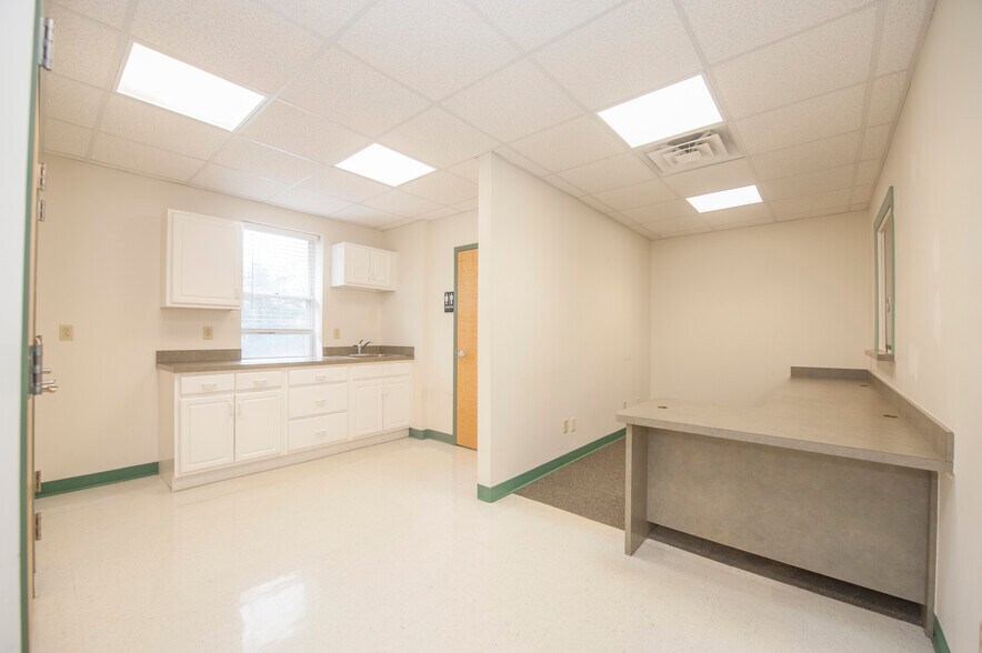 More Photos Of 80 W Welsh Pool Rd, Exton Medical For Lease