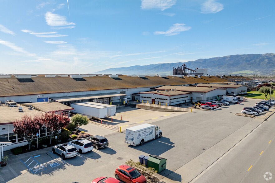 More Photos Of 340 El Camino Real South, Salinas Distribution For Lease