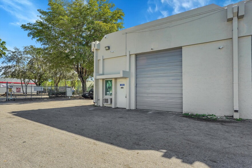 Primary Photo Of 14080-14118 SW 139th Ct, Miami Light Manufacturing For Lease