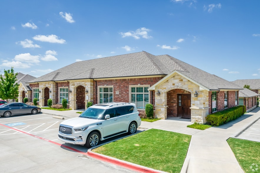 More Photos Of 8668 John Hickman Pky, Frisco Medical For Lease